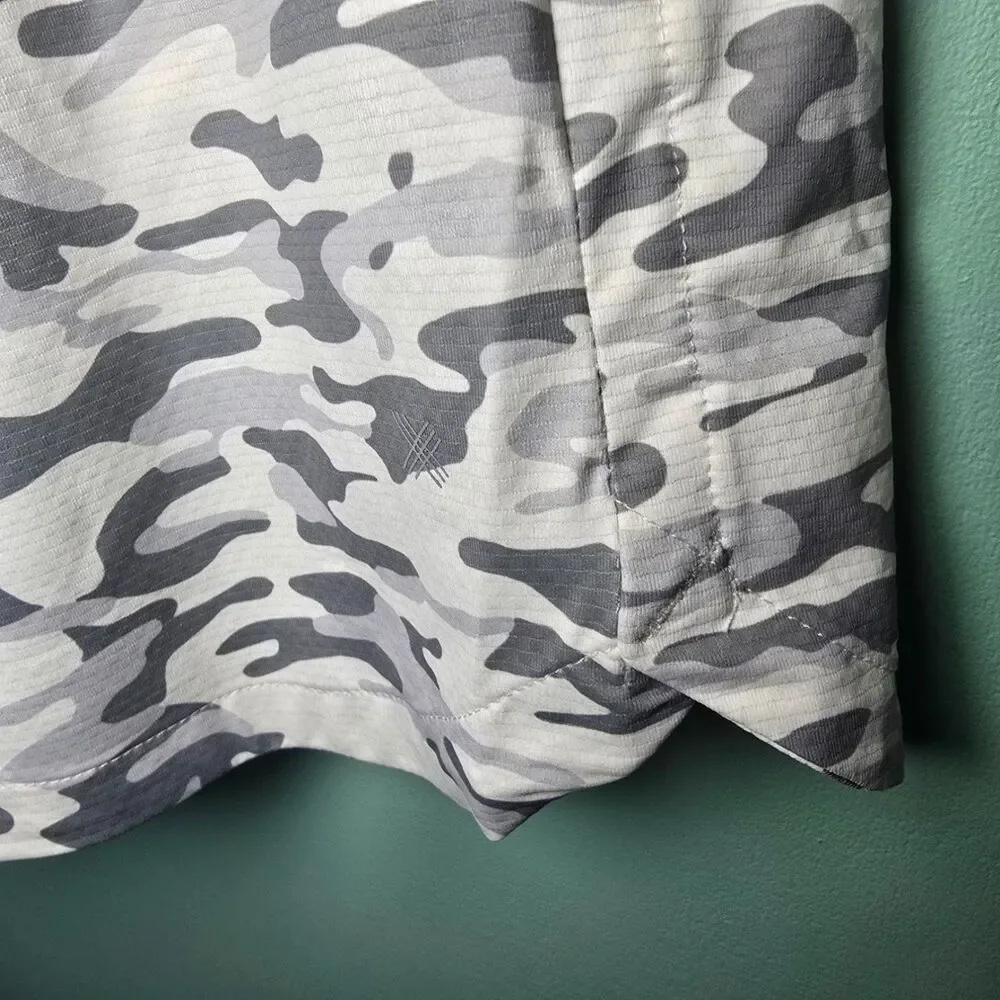 Kenneth Cole Active White Camo Tech Jogger Shorts Men's M NWT